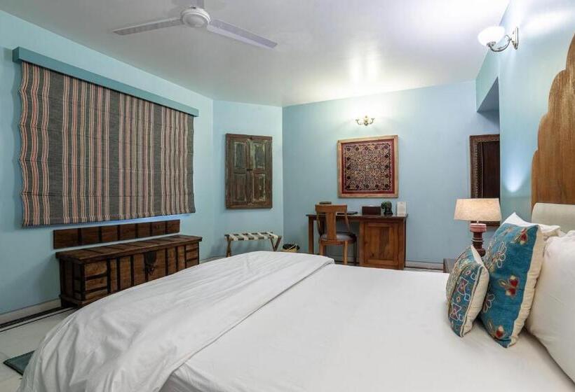 Номер Deluxe, The Almond Tree