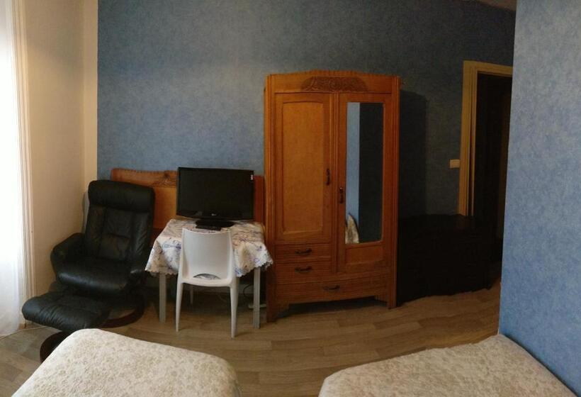 Cameră Standard, Le Chatiague