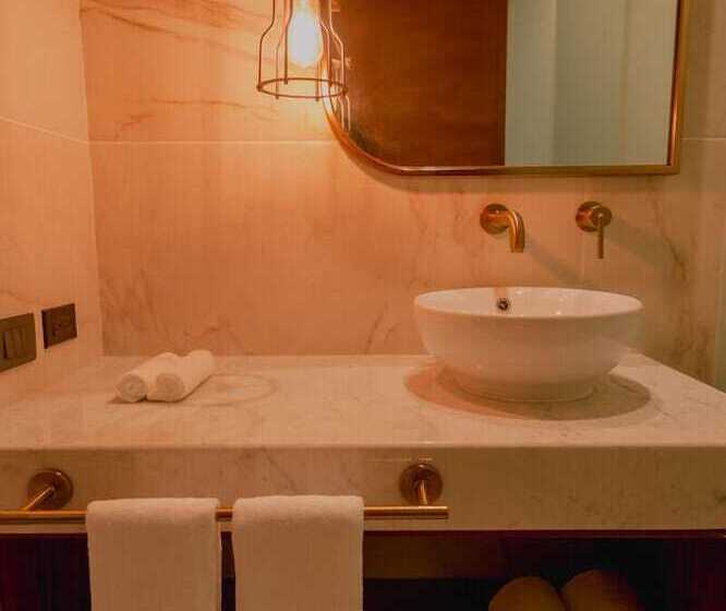 חדר דלוקס, Marquee Playa