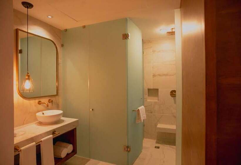 اتاق لوکس, Marquee Playa