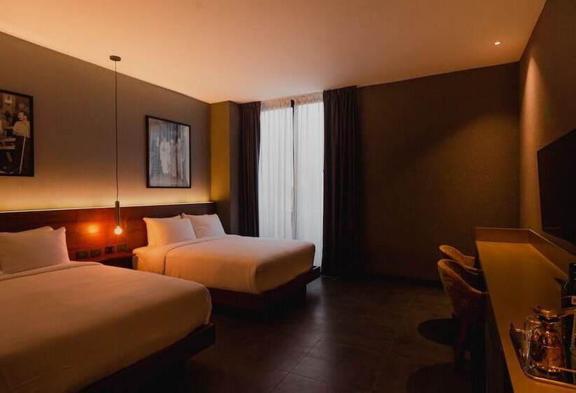 חדר דלוקס, Marquee Playa