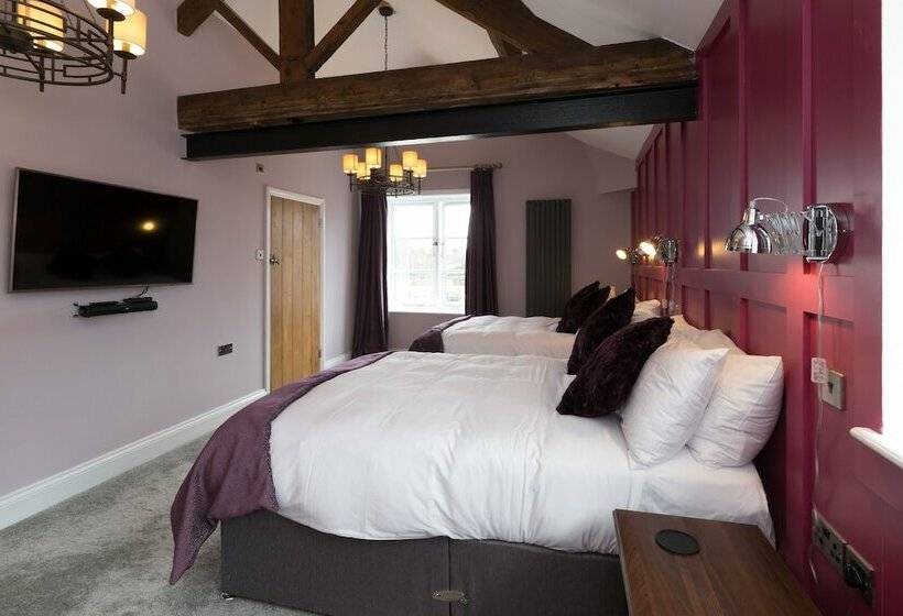 חדר משפחתי, The Little George