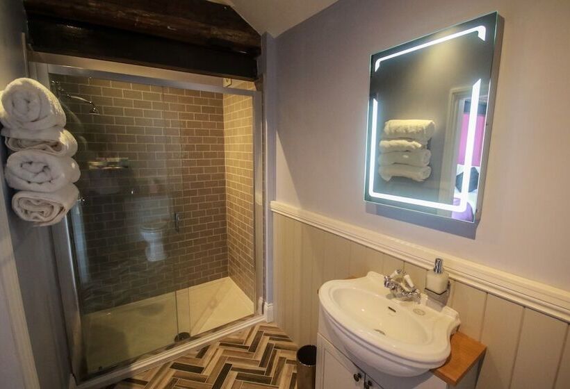 חדר סטנדרט עם מיטת קינג, The Little George