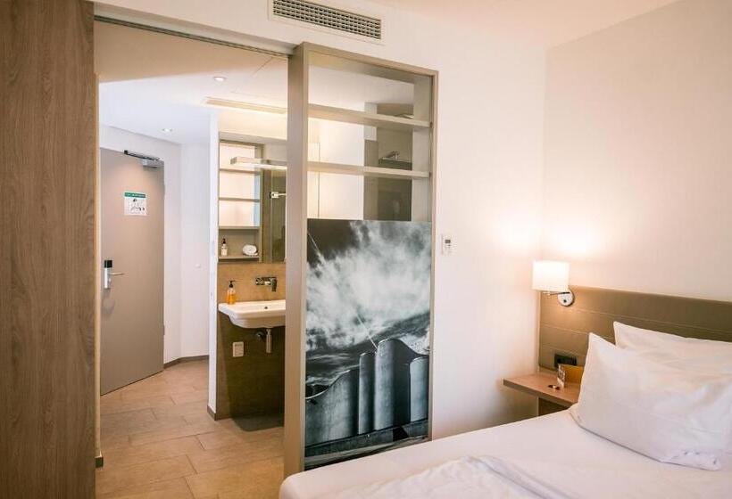 Standard-huone, Trezor