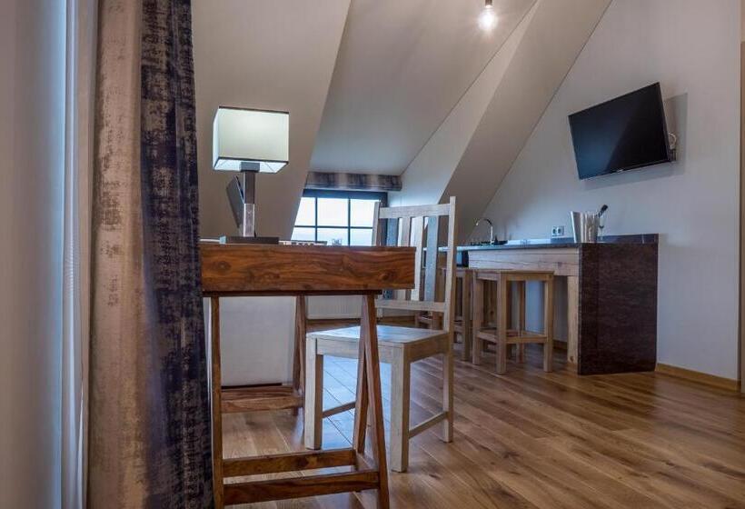 Suite with lake view, žvejų Užeiga