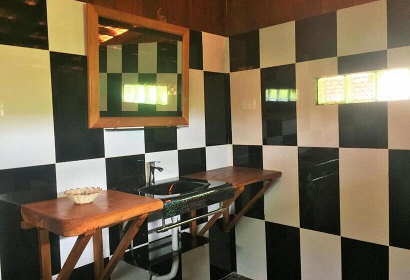 带花园景观的标准洋房, Greenhouse Retreat