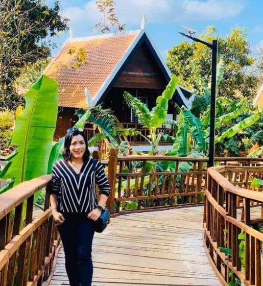 标准平房, Greenhouse Retreat