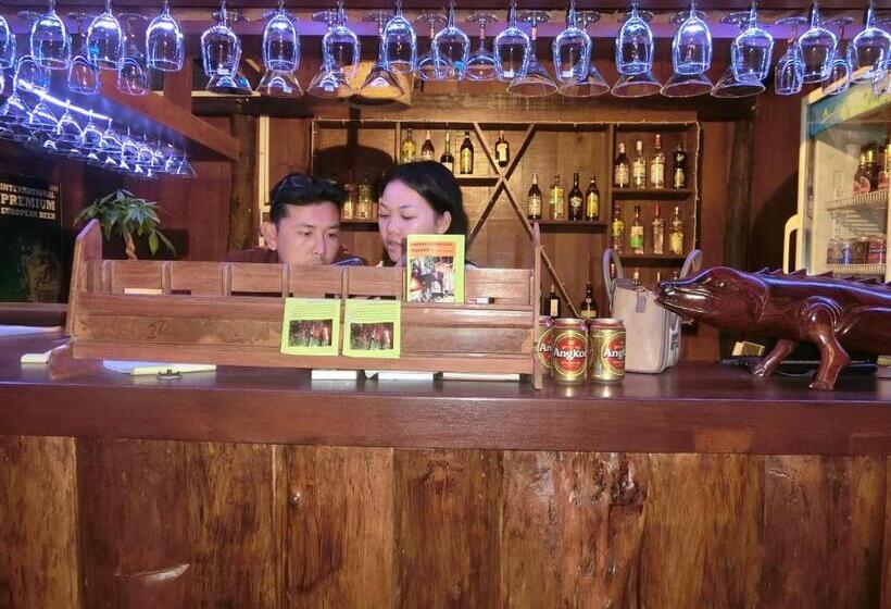 带阳台的标准单人间, Greenhouse Retreat