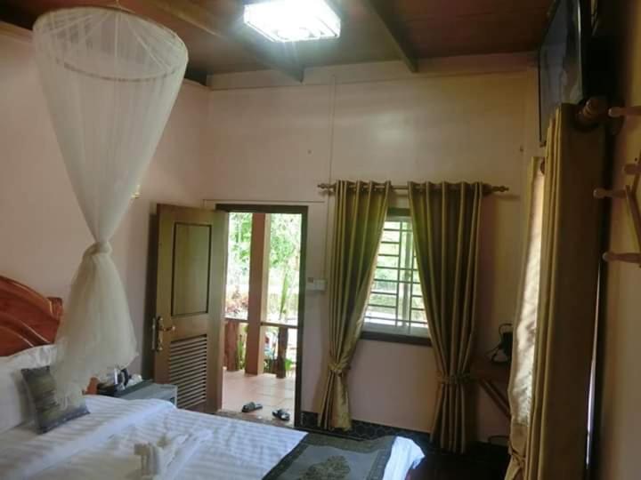 带阳台的标准单人间, Greenhouse Retreat