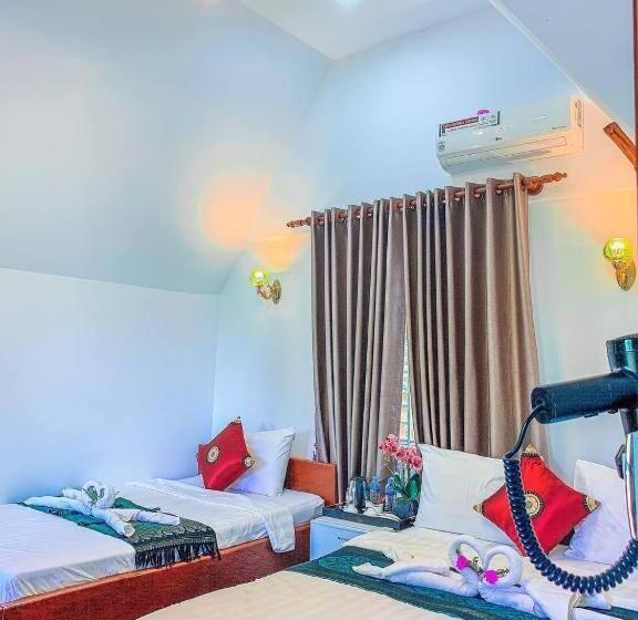 标准平房, Greenhouse Retreat