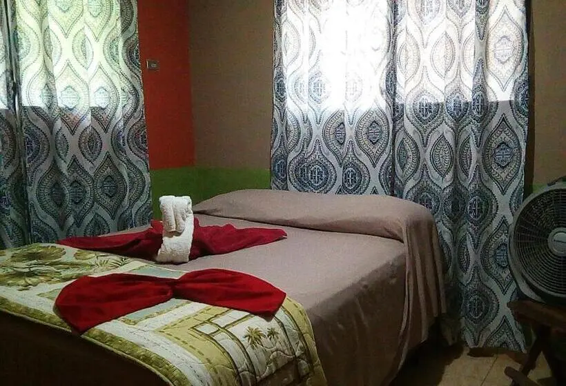 コンフォートトリプルルーム, Hostel Sunset Villas Popoyo