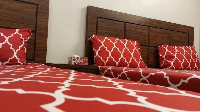 اتاق ساده سه نفره, Couples Friendly Guest House Karachi