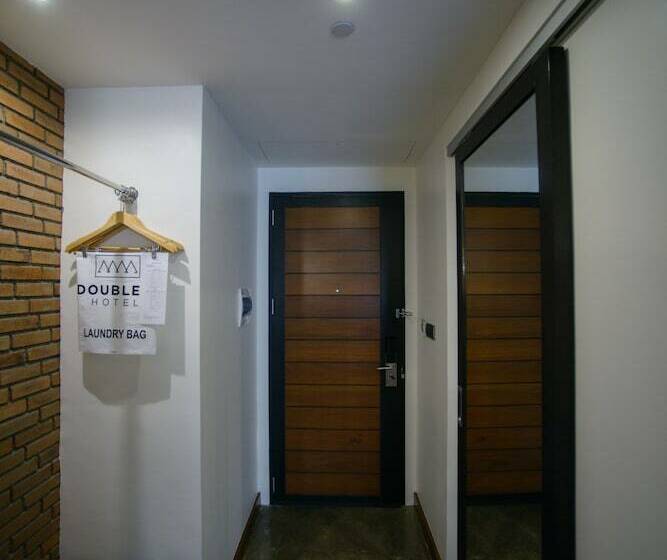 高级客房, Double M