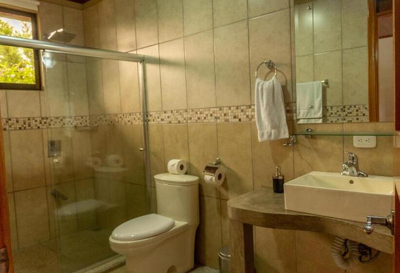 디럭스 룸 킹사이즈 침대, Margarita And Tour Operator Drake Bay