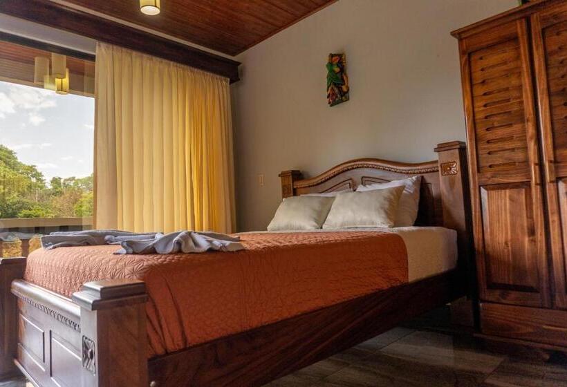 디럭스 룸 킹사이즈 침대, Margarita And Tour Operator Drake Bay