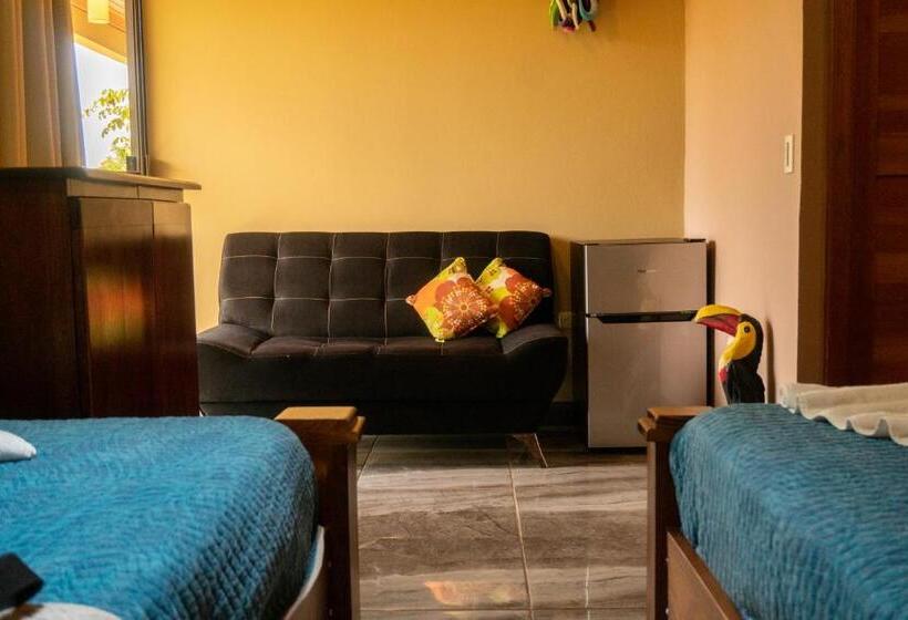 디럭스 룸 킹사이즈 침대, Margarita And Tour Operator Drake Bay