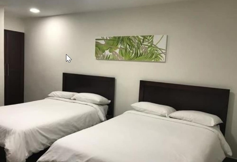 סוויטת סופריור, Plaza