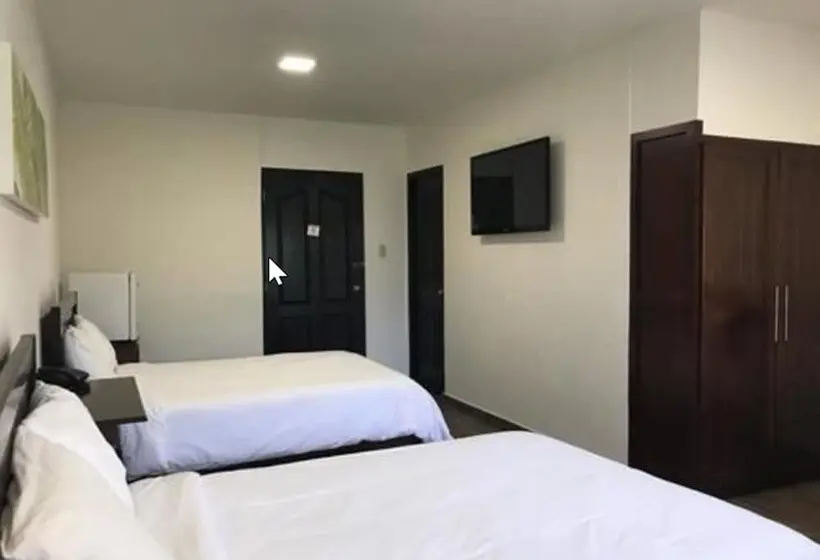 Deluxe-sviitti, Plaza