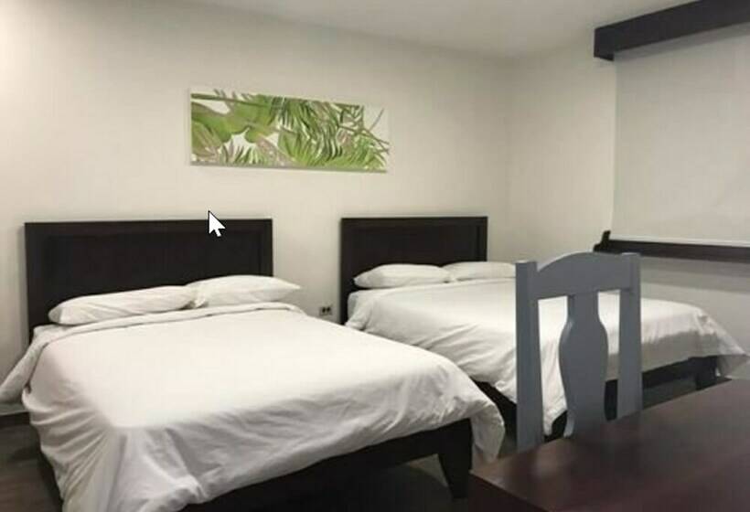 חדר דלוקס, Plaza