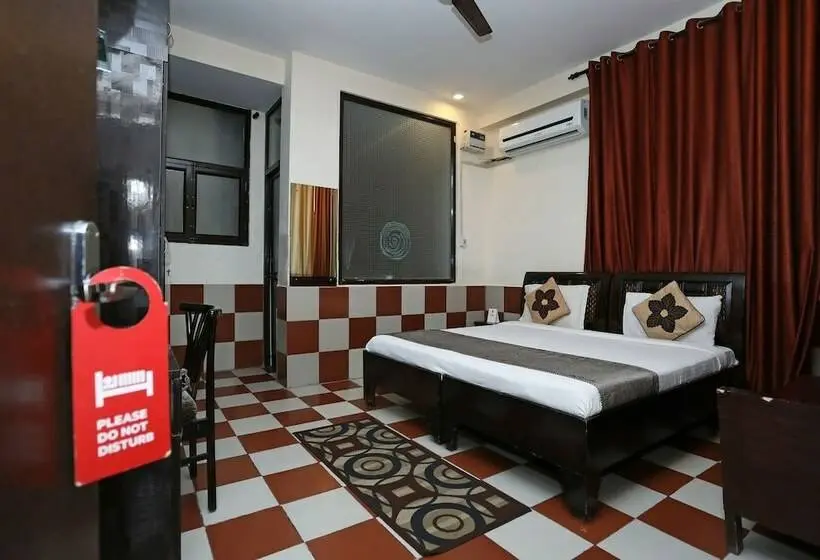 スタンダードルーム, Oyo 9705 Hotel Paradise Residency