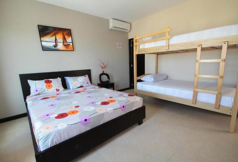 Четырехместный Номер Стандарт, Fogata Hostel