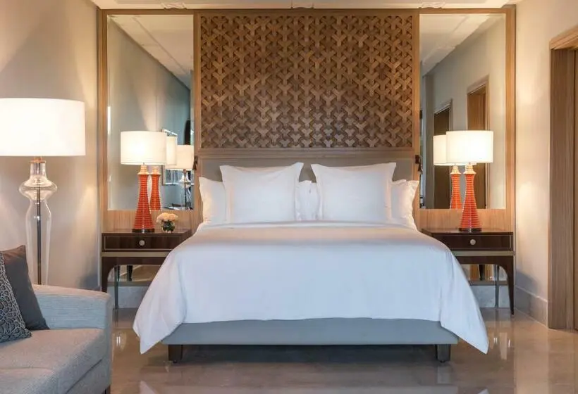 اتاق سوپریور با تخت بزرگ, Four Seasons Hotel Tunis