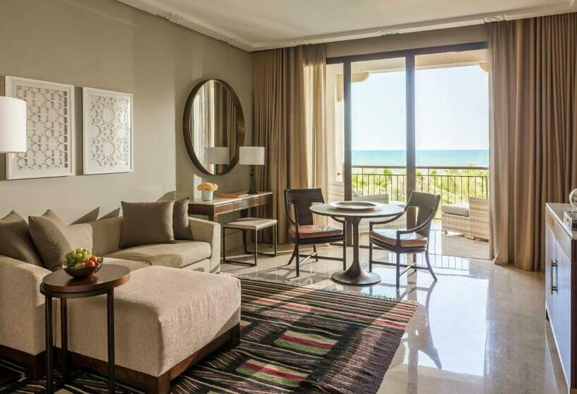 חדר דחוקס עם מיטת קינג, Four Seasons Hotel Tunis