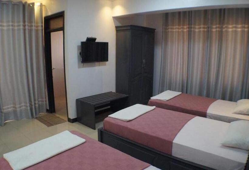 Economy Triple Room, Econo Lodge