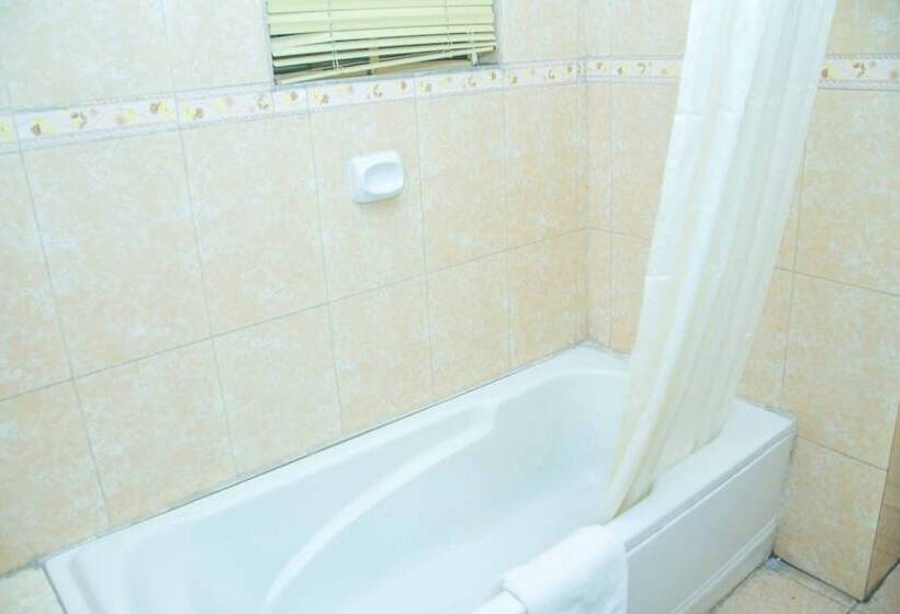 اتاق سوپریور, Royal Crest Hotel & Suites