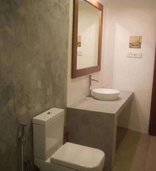اتاق استاندارد با تخت بزرگ, Railway Lodge Hostel