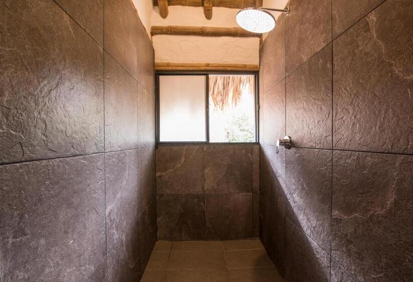 חדר משפחתי, San Agustin Masaya Collection