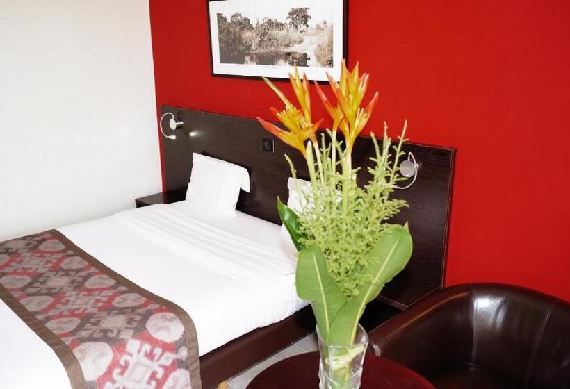 Номер Superior, Elais