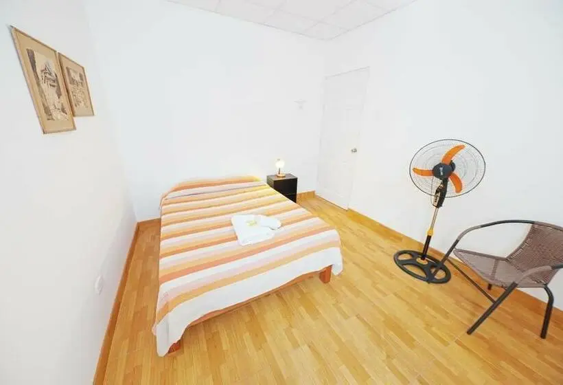 اتاق استاندارد با سرویس بهداشتی مشترک, Punta Huanchaco Hostel