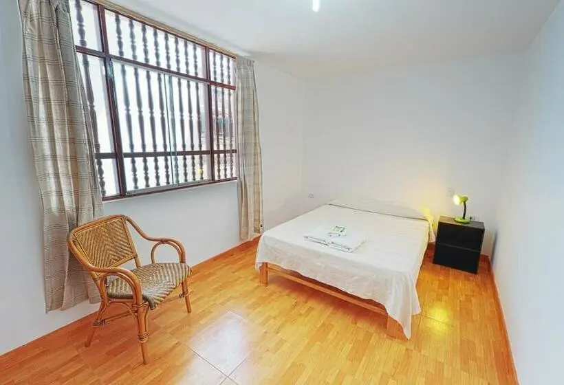 اتاق استاندارد با سرویس بهداشتی مشترک, Punta Huanchaco Hostel