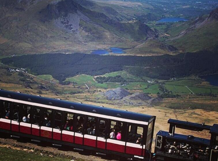 Семейный Номер, Ty Glyndwr Bunkhouse, Bar And Cafe