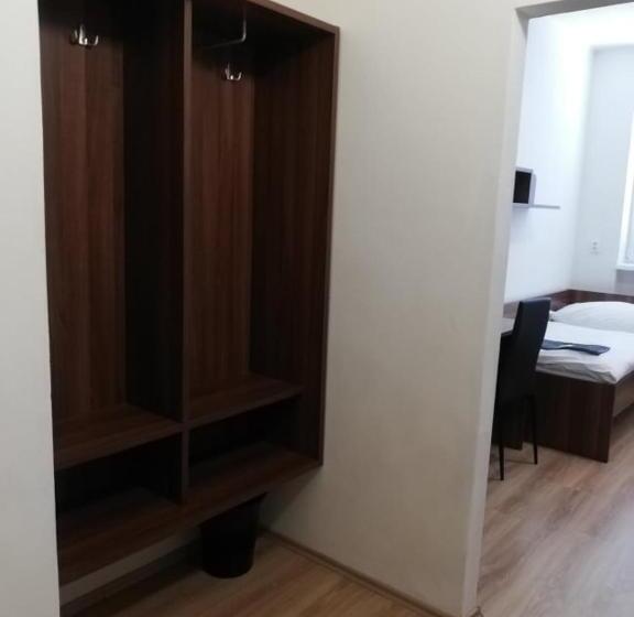 اتاق استاندارد, Ubytovňa Nobelova