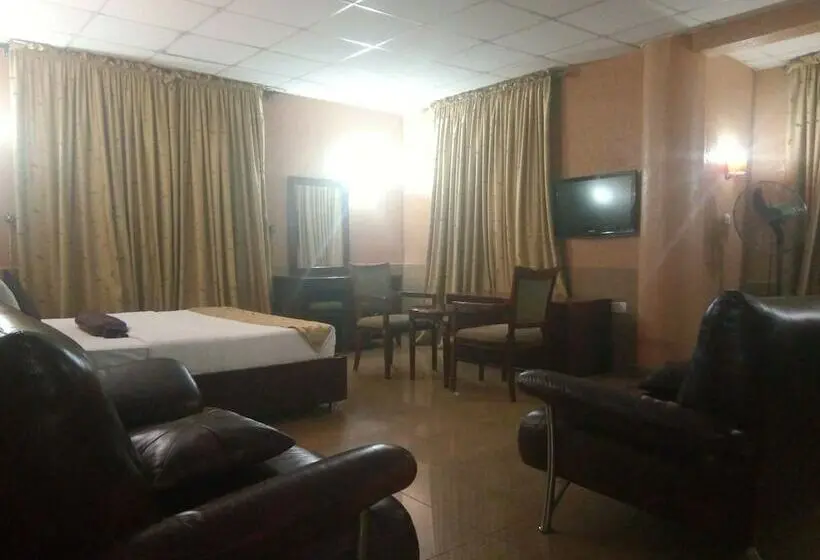 اتاق استاندارد با تخت دوبل, Crocodile Hotels And Restaurant Limited