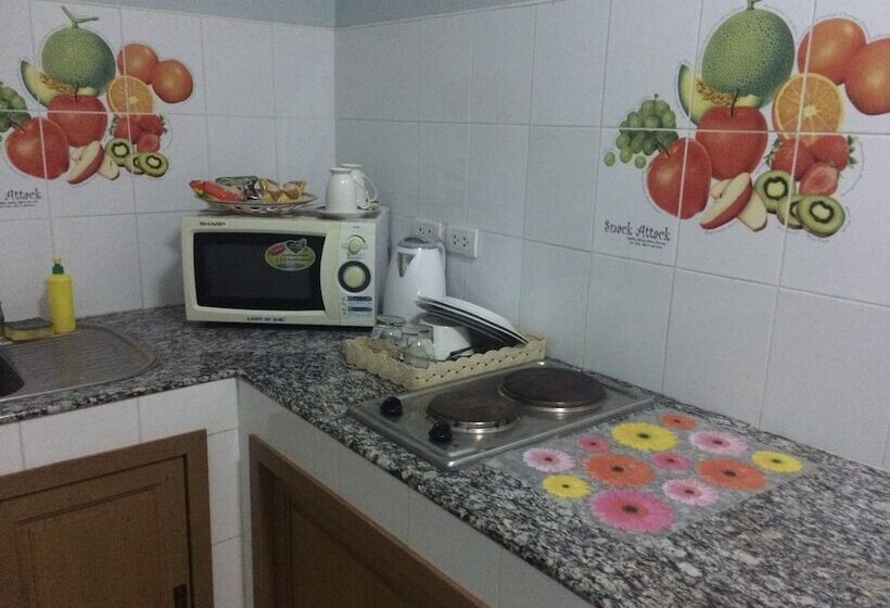 디럭스 방갈로, Eed Amata Resort