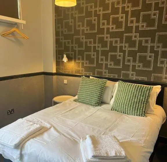 ファミリールーム, Letting Rooms @ Charles Dickens