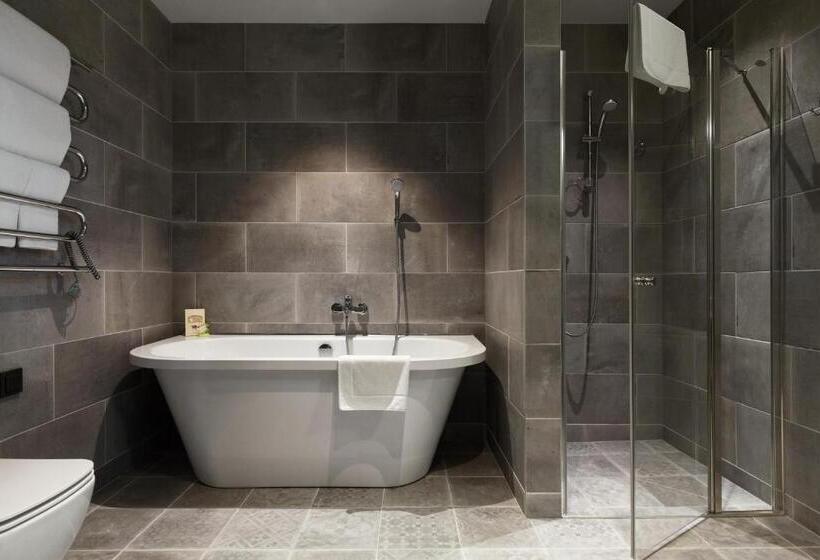 سوییت, Loop Hotel Vilnius