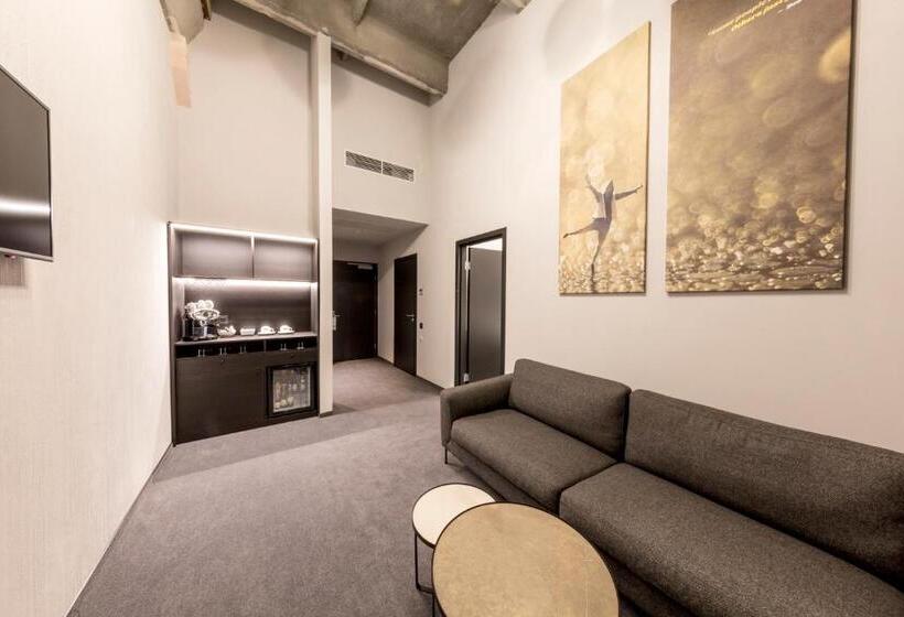 سوییت, Loop Hotel Vilnius