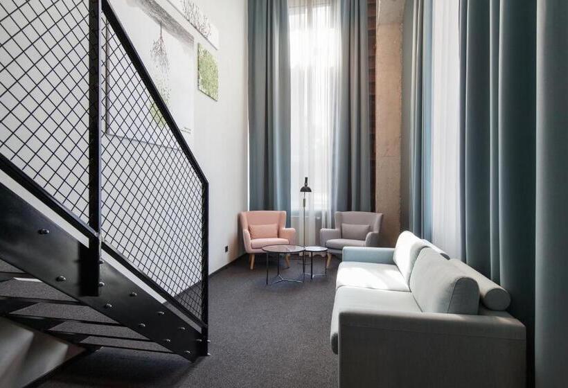 سوییت, Loop Hotel Vilnius