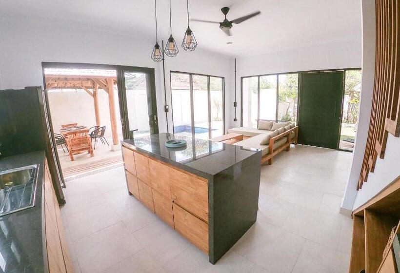 Вилла 2 Спальни, Mangga Wangga Living