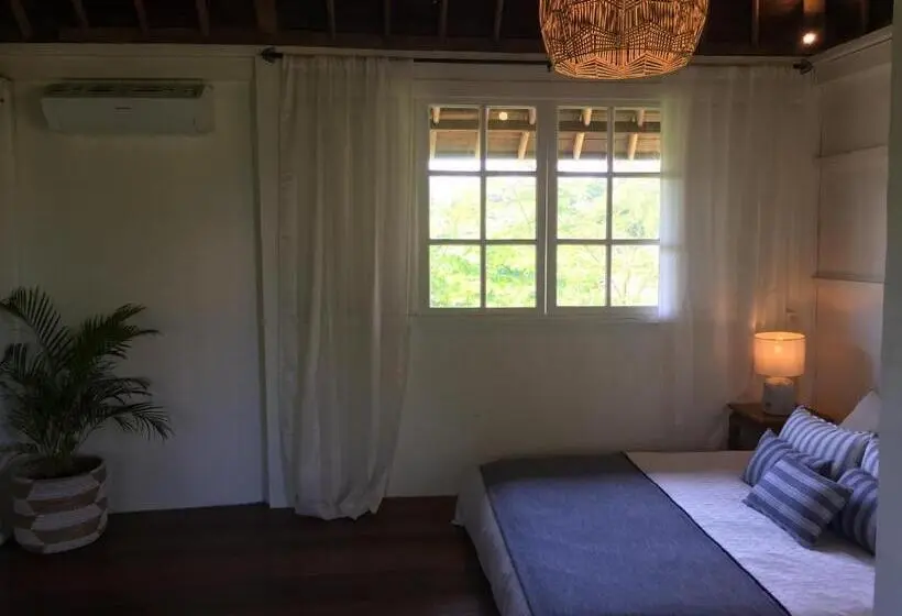 بانگلوی استاندارد, Mangga Wangga Living