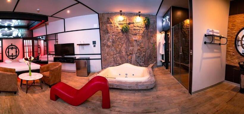 디럭스 스위트, Orei Private Suites Adult Only