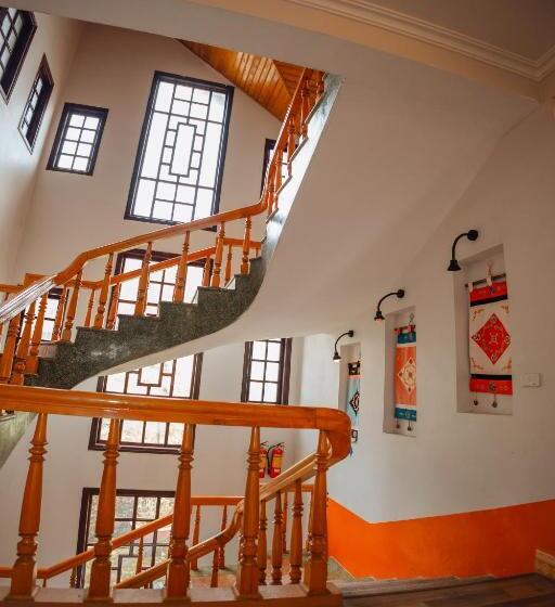 اتاق استاندارد سه نفره, Le Boutique Sapa