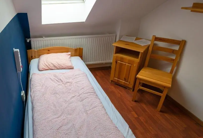 اتاق اکونومی یک تخته, Lima Hostel Győr