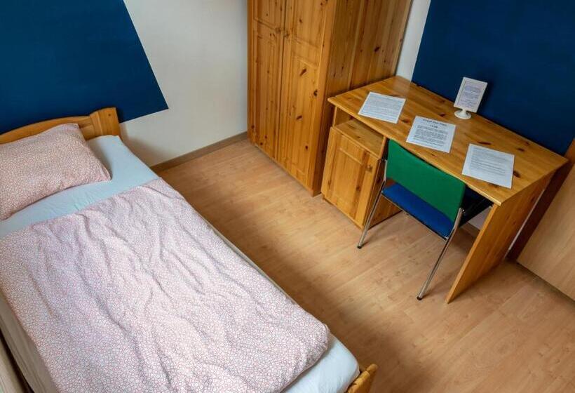 标准单人间, Lima Hostel Győr