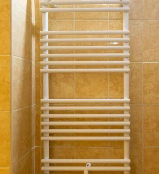 اتاق استاندارد یک نفره, Lima Hostel Győr