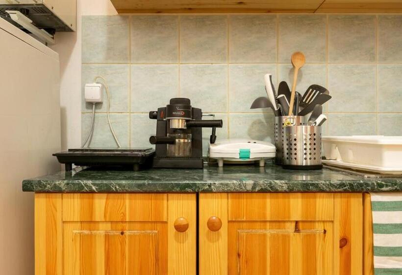 标准单人间, Lima Hostel Győr